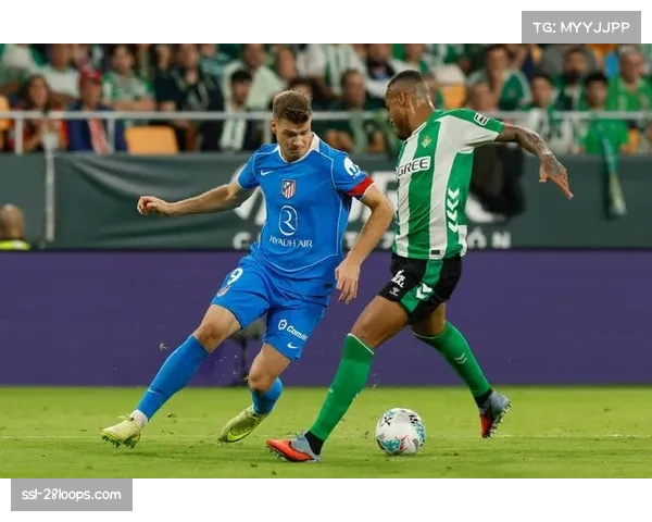 马德里举办“西甲传奇走进社区”活动，逾千名儿童参与足球训练课